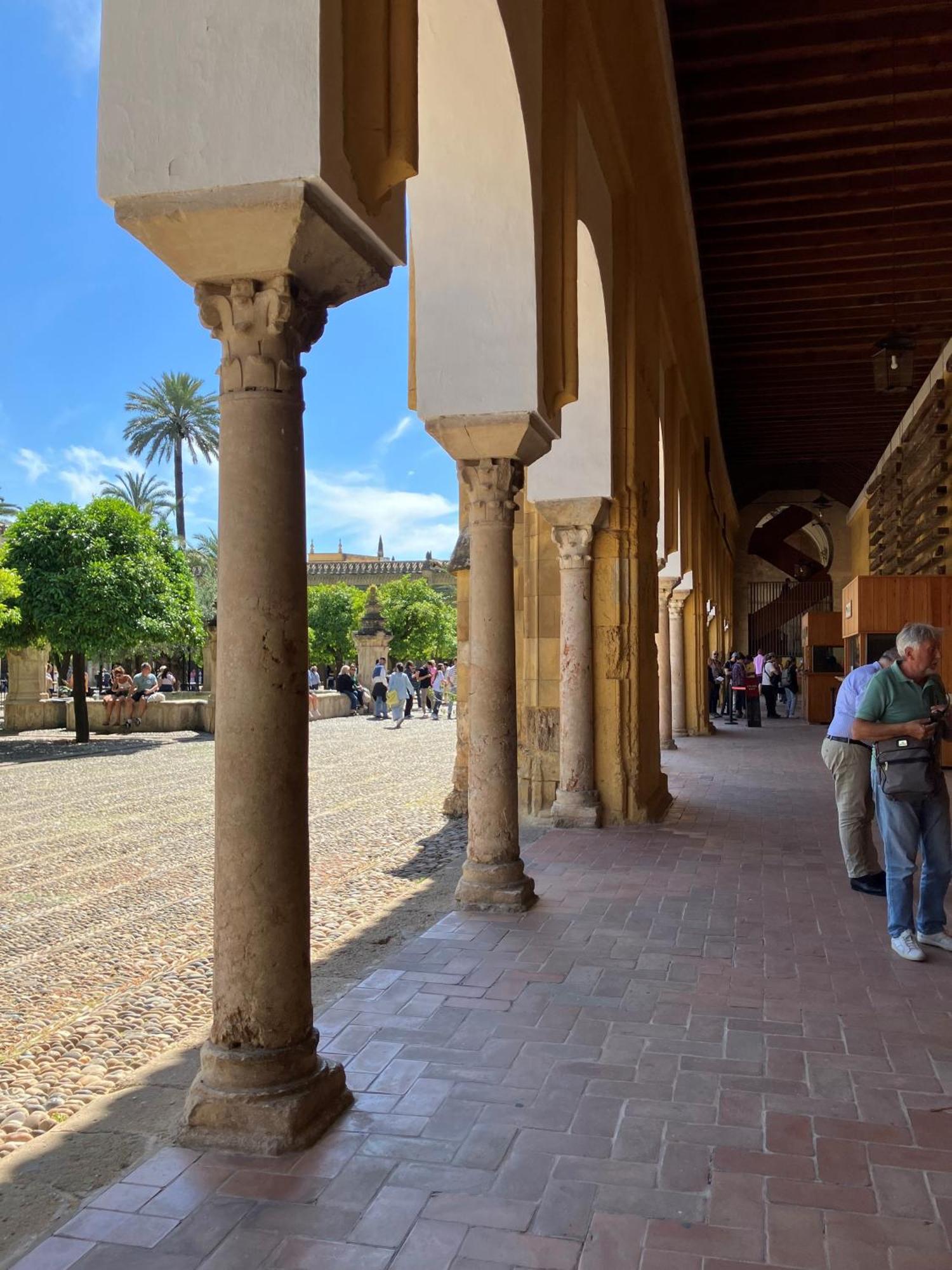 Precioso Apartamento Junto A La Mezquita Cordoba Luaran gambar